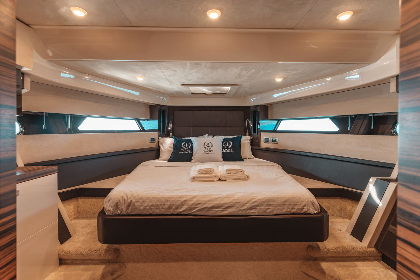 58-feet motor yacht MY058