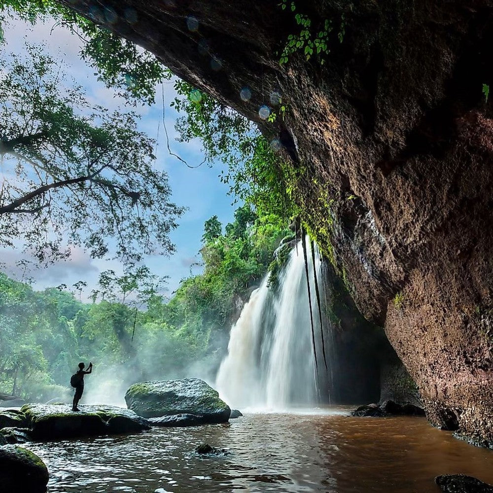 The Edge of Waterfalls