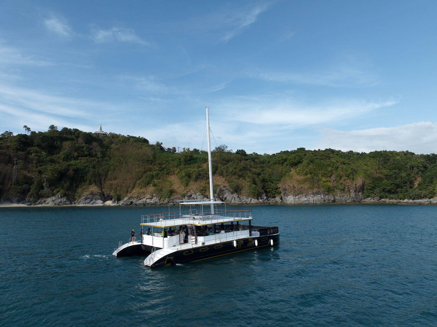 68-feet catamaran with foam party SC068