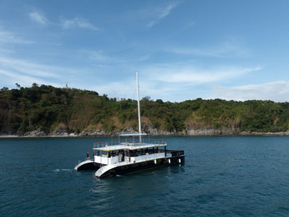 68-feet catamaran with foam party SC068