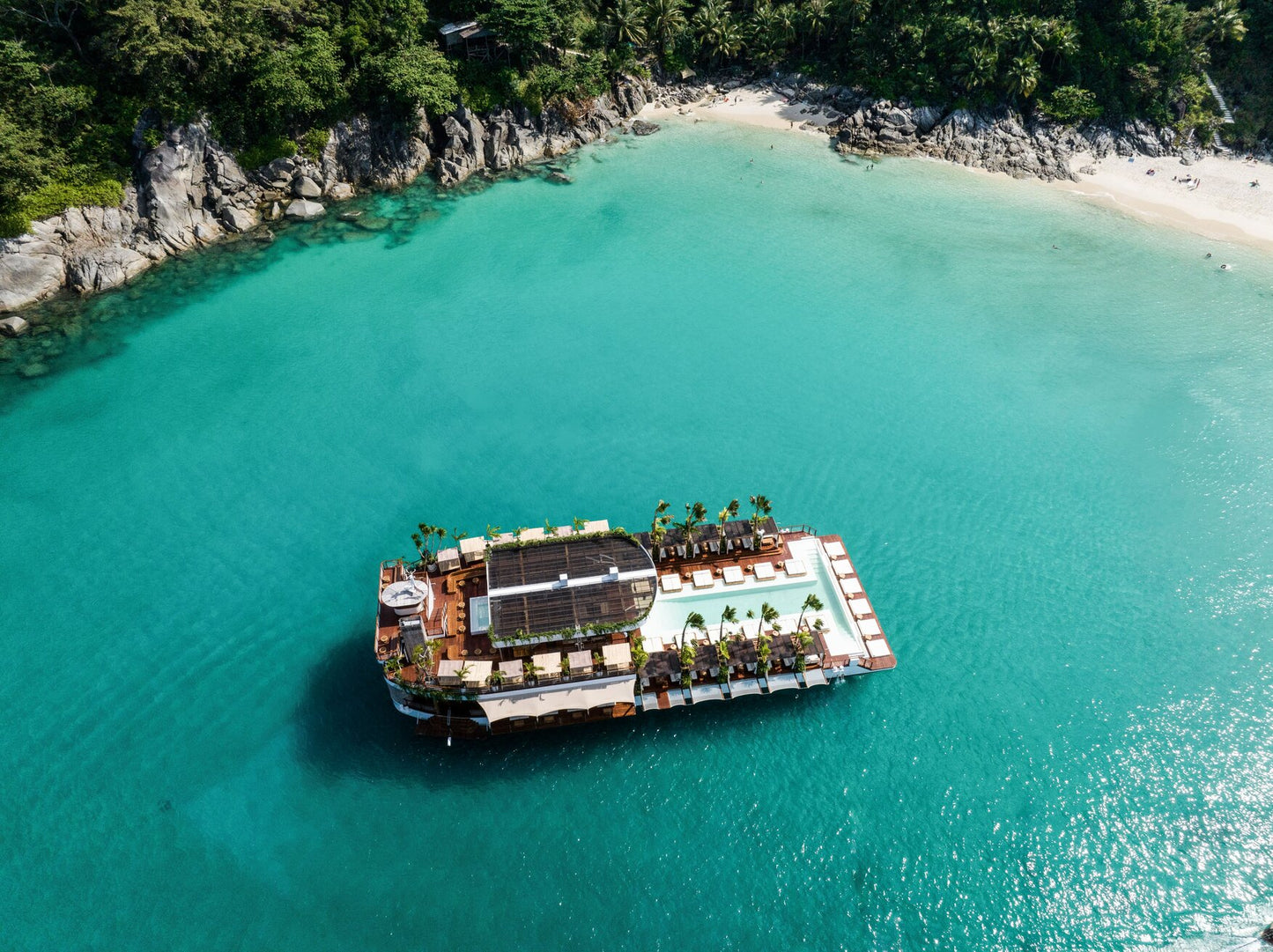 157-feet beach club BC157
