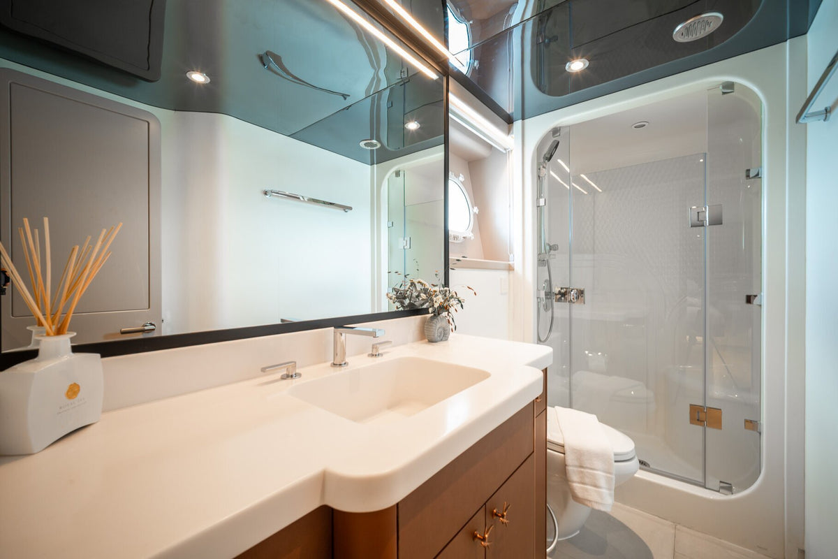 130-feet luxury yacht LY130