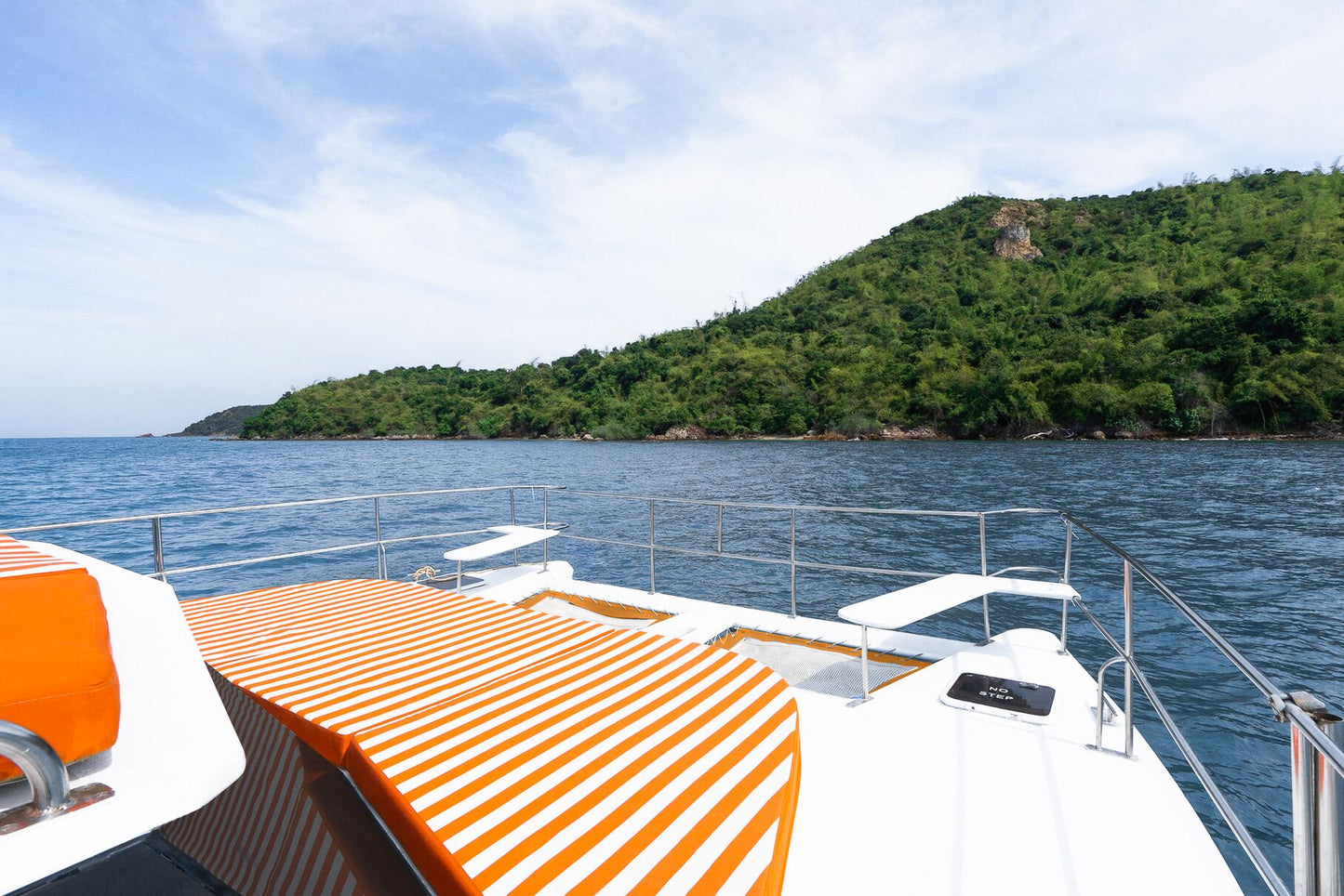 36-feet motor catamaran MC036