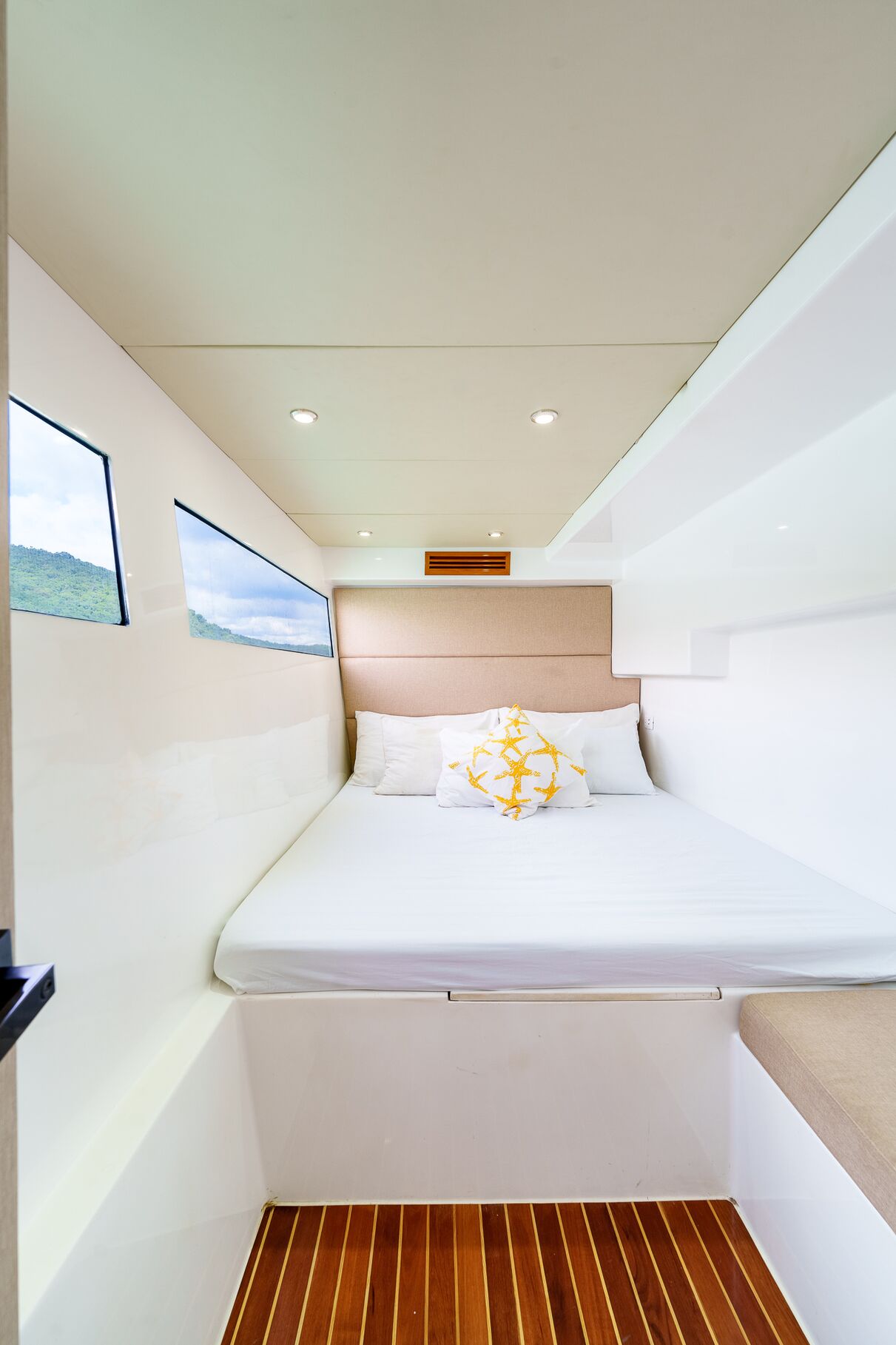 55-feet motor catamaran MC055