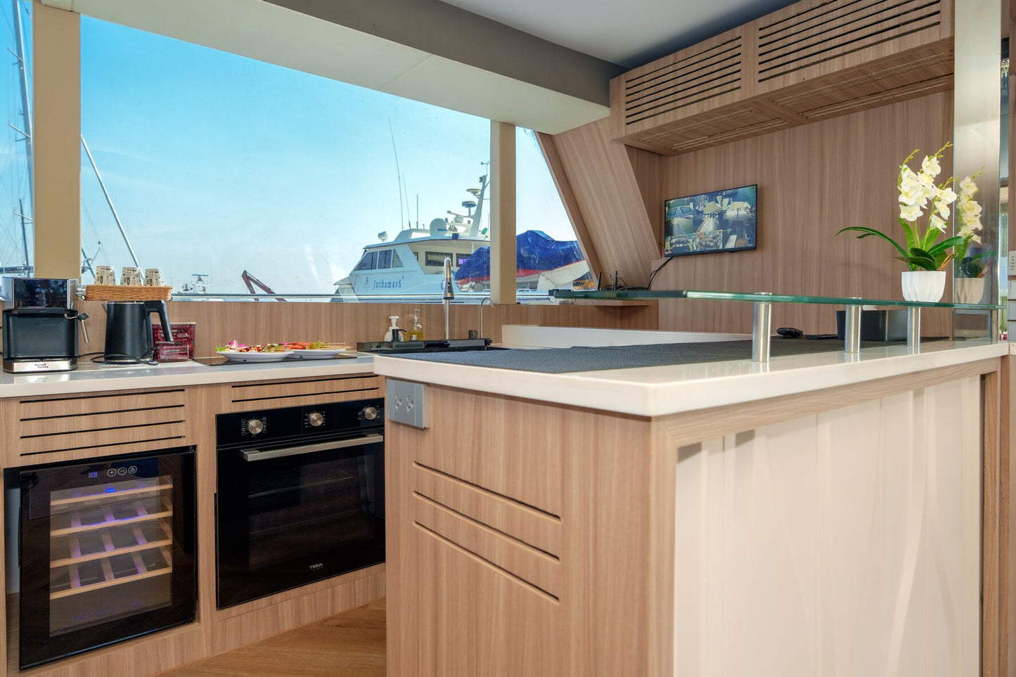 76-feet motor catamaran MC076