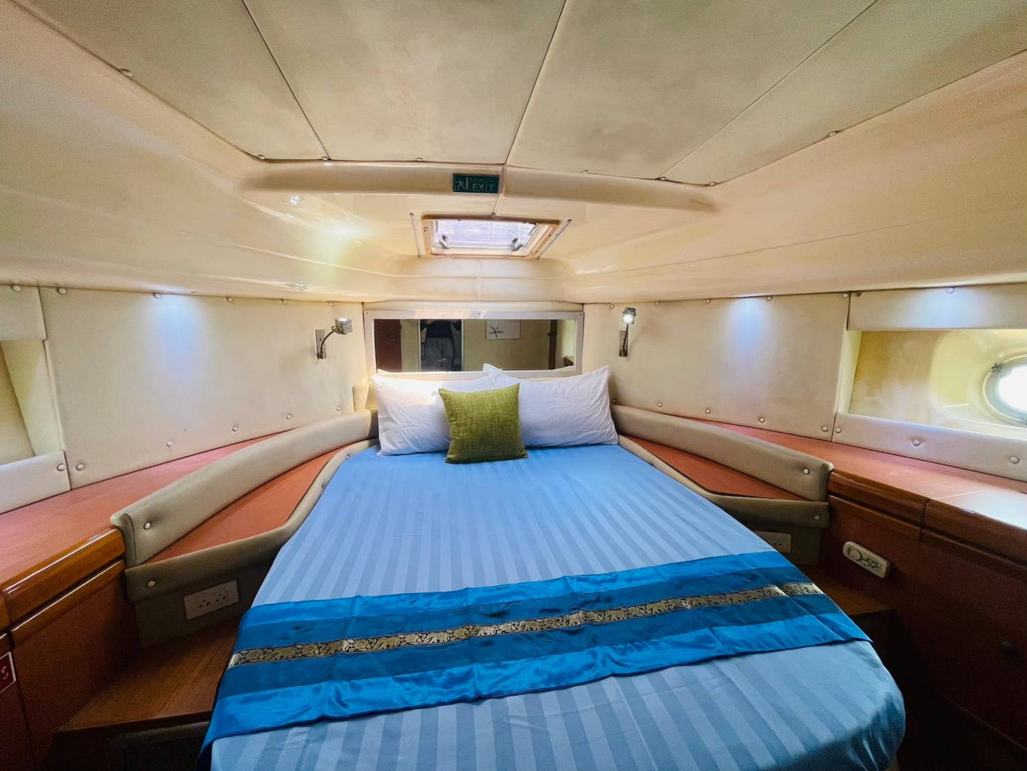 44-feet motor yacht MY044