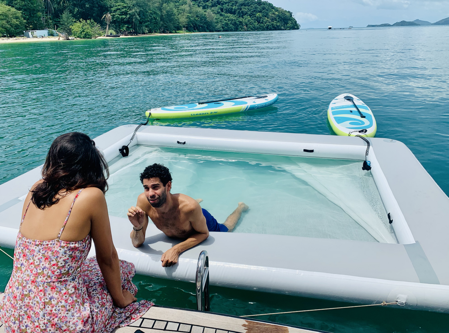 65-футовая моторная яхта MY065