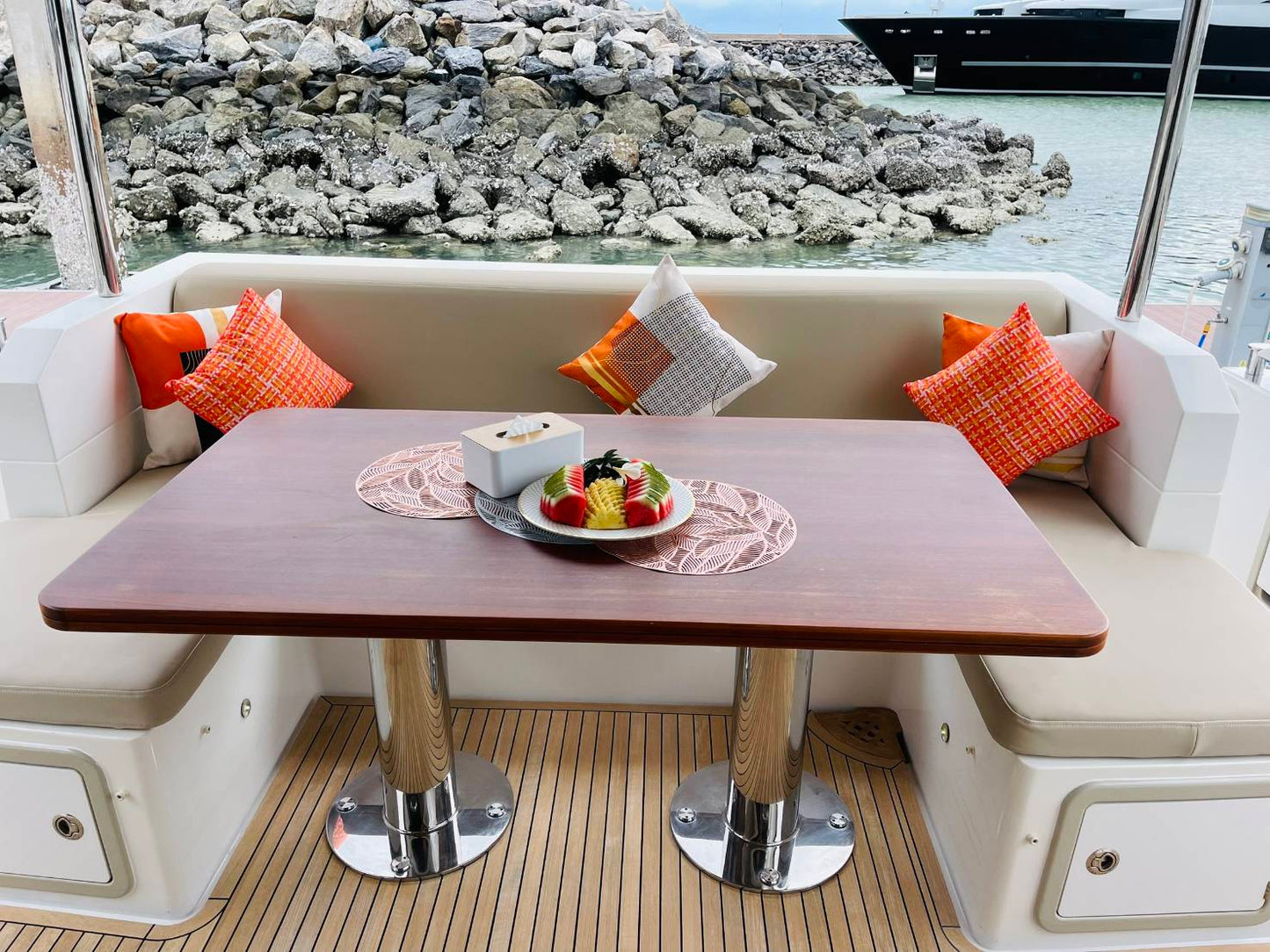66-feet motor yacht MY066