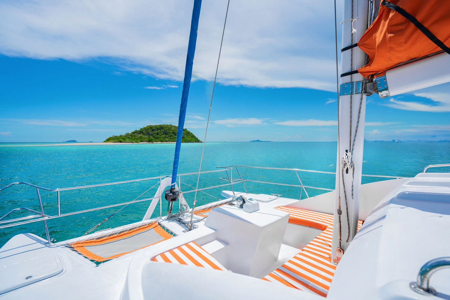 36-feet sailing catamaran SC036