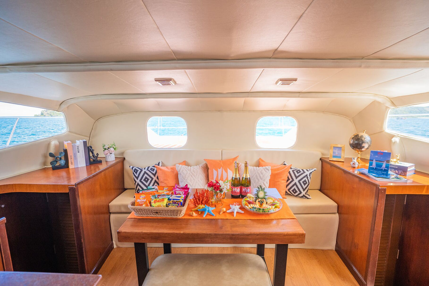 36-feet sailing catamaran SC036