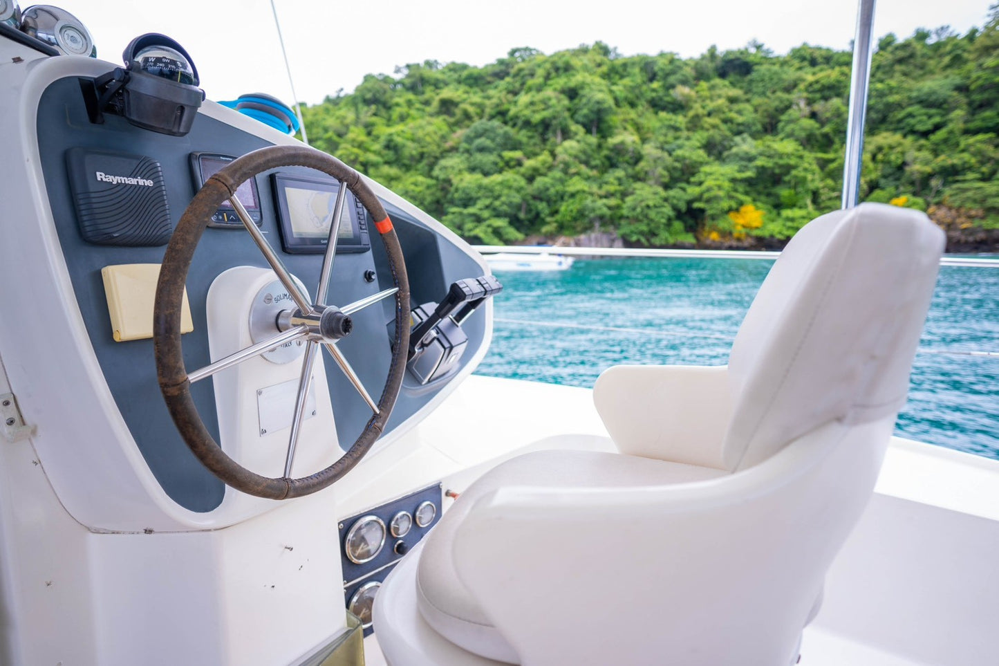 37-feet sailing catamaran SC037