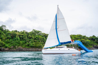 37-feet sailing catamaran SC037