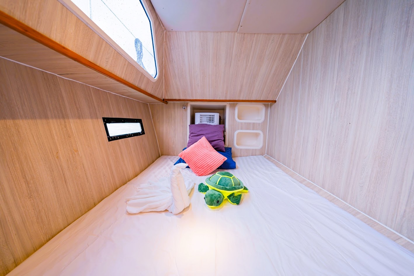 38-feet sailing catamaran SC038