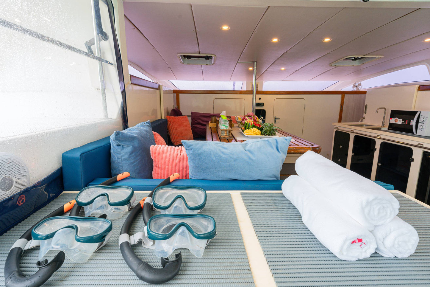 38-feet sailing catamaran SC038