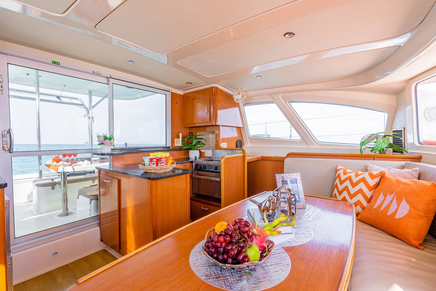 39-feet sailing catamaran SC039