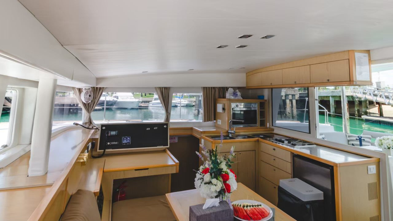 40-feet sailing catamaran SC040