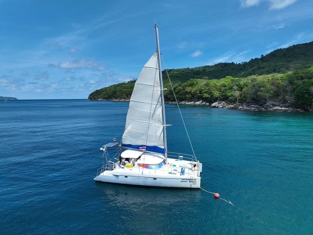 42-feet sailing catamaran SC042