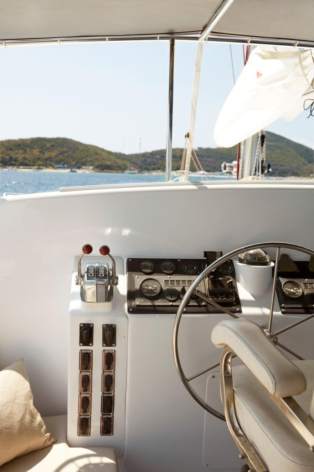 43-feet sailing catamaran SC043