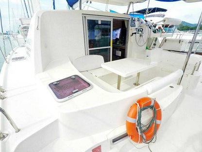 38-feet sailing catamaran SC038